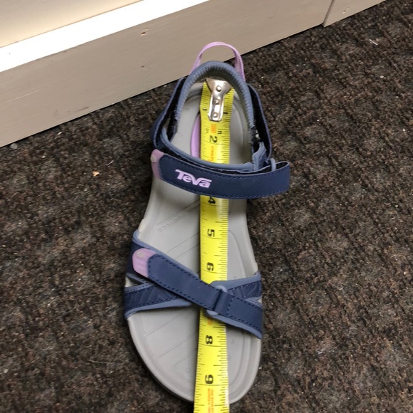 Teva numa print Sandals. NWT - Picture 4 of 4
